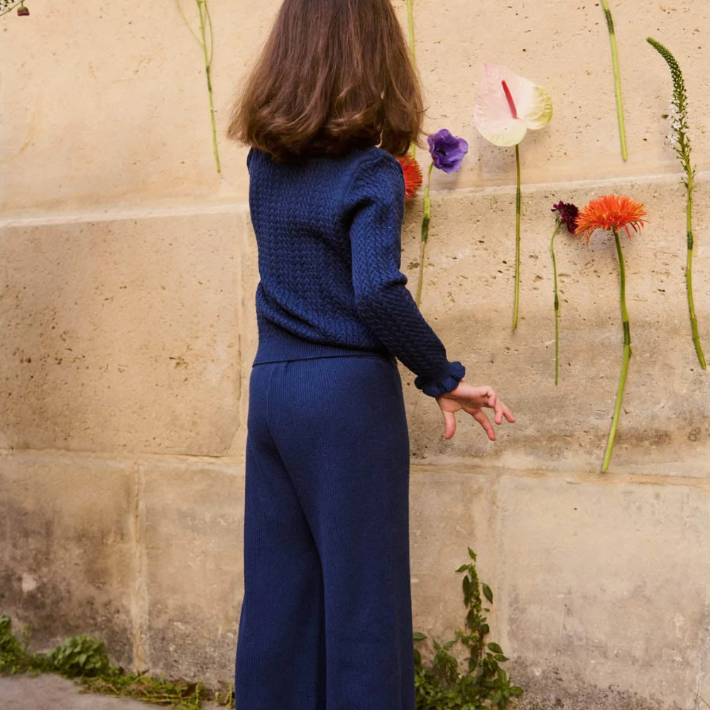 La face arrière du pantalon Salia de la marque Louise Misha porté par un enfant